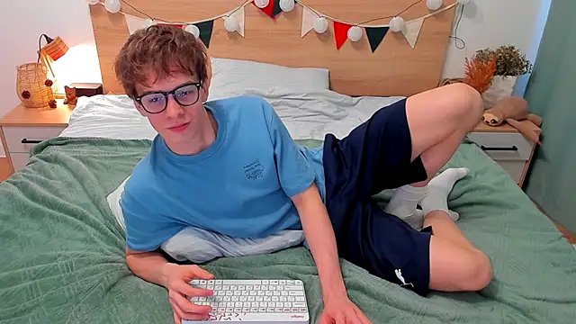 Fandi 777 online show from 11/16/25, 10:09