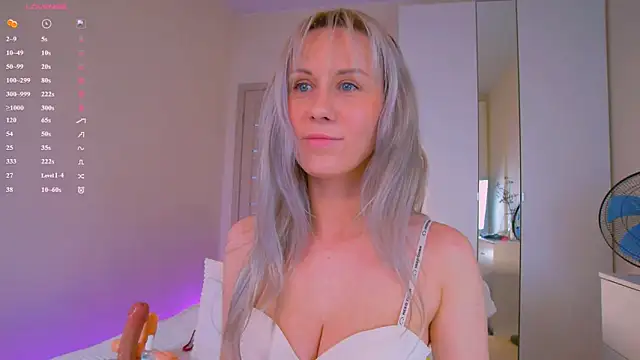 Snapshot of Nika_Bloom chatting on 05/19/26, 06:31 Nika Bloom online show from 05/19/26, 06:31