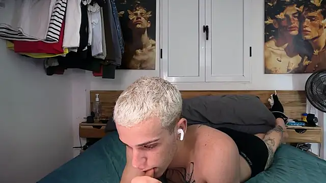 Cristian Delgado online show from 07/18/26, 06:44