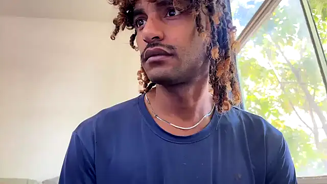 Snapshot of gerson173Hugo chatting on 11/11/25, 12:00 gerson173Hugo online show from 11/11/25, 12:00