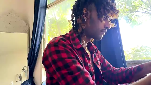 Snapshot of gerson173Hugo chatting on 10/23/25, 10:47 gerson173Hugo online show from 10/23/25, 10:47