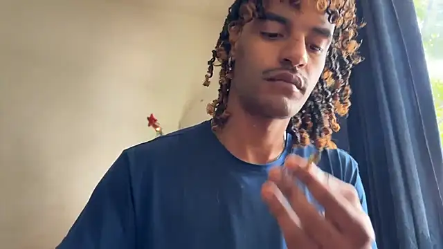 Snapshot of gerson173Hugo chatting on 11/20/25, 11:22 gerson173Hugo online show from 11/20/25, 11:22