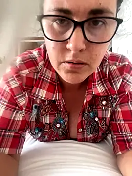 Snapshot of MorbidaMonica01 chatting on 09/08/25, 03:22 MorbidaMonica01 online show from 09/08/25, 03:22