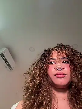 Lianh Benett online show from 07/19/26, 02:20