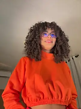 Lianh Benett online show from 11/03/25, 02:39