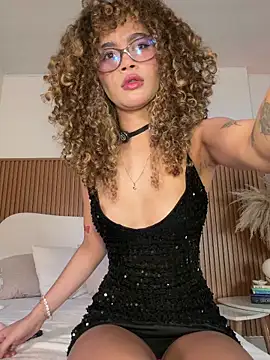 Lianh Benett online show from 02/08/26, 08:23