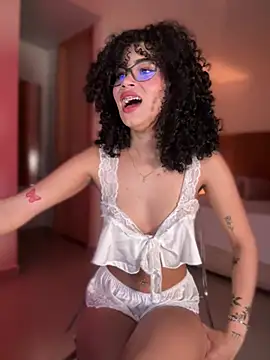 Lianh Benett online show from 02/28/25, 05:15