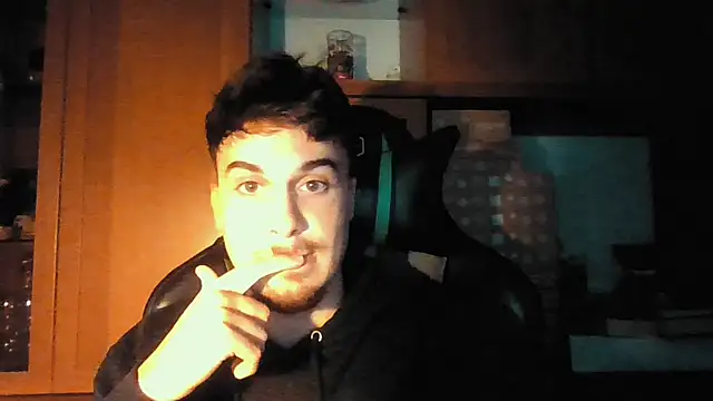 Snapshot of Hank_04 chatting on 10/17/25, 03:25 Hank 04 online show from 10/17/25, 03:25
