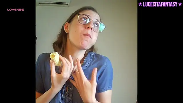 lucecitafantasy2 online show from 03/04/26, 02:58