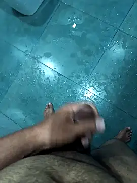 Snapshot of bobyyboyy1 chatting on 02/21/26, 04:03 bobyyboyy1 online show from 02/21/26, 04:03