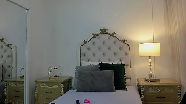 lexa 25  online show from 12/16/25, 11:58