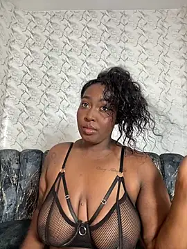Snapshot of emilyrojas chatting on 04/22/26, 12:23 emilyrojas online show from 04/22/26, 12:23