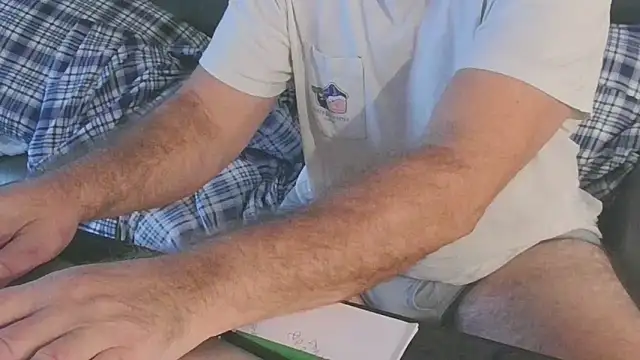 Big Red Bird online show from 11/12/25, 10:13