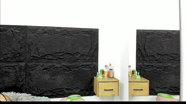 Snapshot of emakross chatting on 01/14/26, 12:03 emakross online show from 01/14/26, 12:03