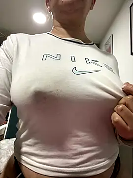 ruby santana777 online show from 11/18/25, 03:32