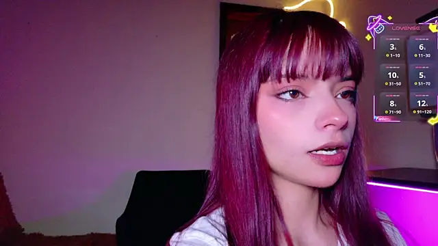 Snapshot of maryberry__ chatting on 06/18/26, 04:22 maryberry online show from 06/18/26, 04:22