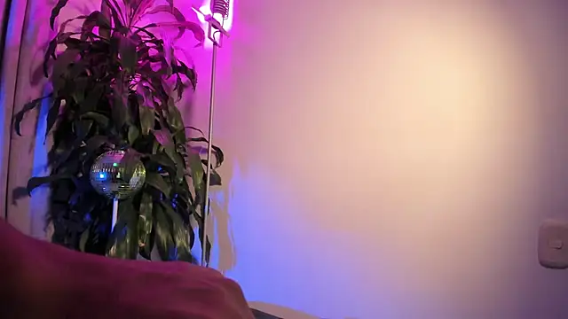 Romeocolin online show from 09/10/25, 06:01