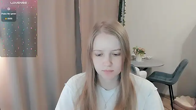 Snapshot of Alyaley chatting on 07/12/26, 09:10 Alyaley online show from 07/12/26, 09:10