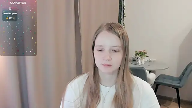 Snapshot of Alyaley chatting on 07/13/26, 10:58 Alyaley online show from 07/13/26, 10:58
