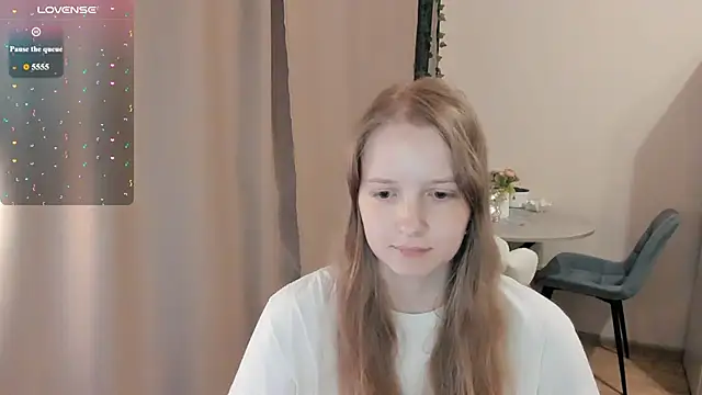 Snapshot of Alyaley chatting on 07/15/26, 07:43 Alyaley online show from 07/15/26, 07:43