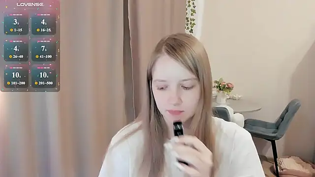 Snapshot of Alyaley chatting on 07/06/26, 10:00 Alyaley online show from 07/06/26, 10:00