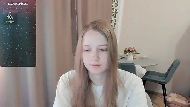 Snapshot of Alyaley chatting on 06/09/26, 12:17 Alyaley online show from 06/09/26, 12:17