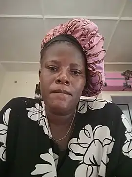 Snapshot of Sweetie_pussy chatting on 07/14/26, 07:13 Sweetie pussy online show from 07/14/26, 07:13