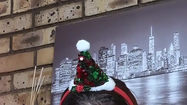 Astoria Moon online show from 12/20/25, 12:08