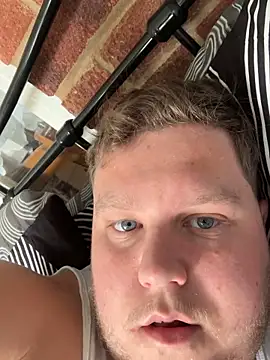 Lukeyboy027 online show from 04/10/26, 11:28