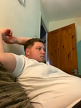 Lukeyboy027 online show from 11/09/25, 03:16