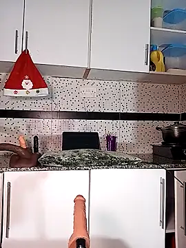 Bella045 online show from 12/23/25, 10:25