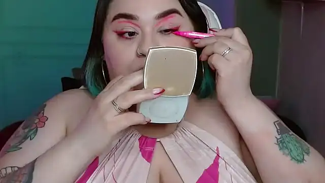 tiffany laurens online show from 01/10/25, 09:02