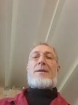 Snapshot of 60philippe chatting on 01/03/25, 12:29 60philippe online show from 01/03/25, 12:29