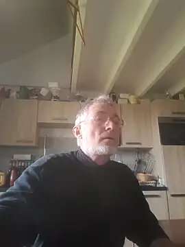 Snapshot of 60philippe chatting on 03/21/25, 12:28 60philippe online show from 03/21/25, 12:28