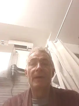 Snapshot of 60philippe chatting on 01/27/25, 08:51 60philippe online show from 01/27/25, 08:51