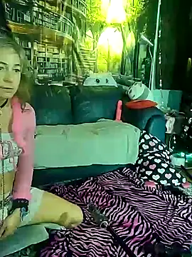 KrystallCoxxh online show from 11/12/25, 05:28