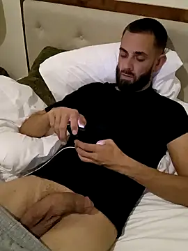 momentum2023 online show from 11/23/25, 05:06