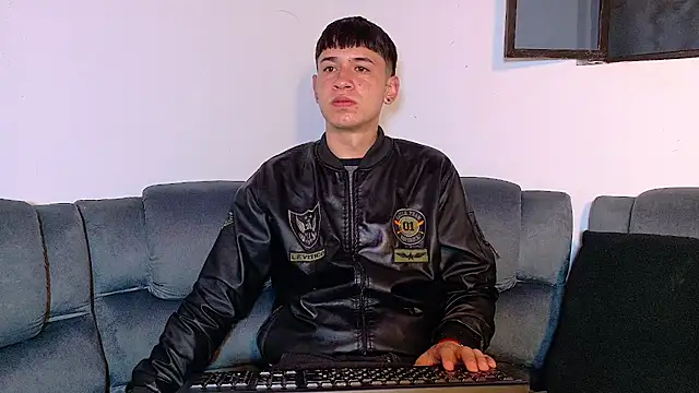 Mr daren  online show from 10/21/25, 04:17