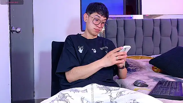 Mr daren  online show from 06/19/26, 07:30