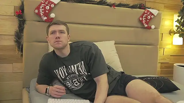 EthanPinkman online show from 12/22/25, 04:23