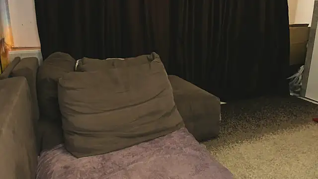 Snapshot of EthanPinkman chatting on 02/19/25, 08:44 EthanPinkman online show from 02/19/25, 08:44