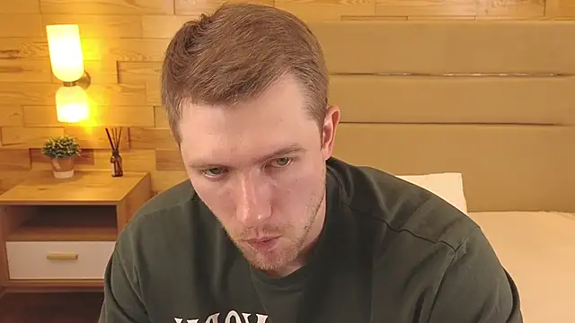 Snapshot of EthanPinkman chatting on 09/11/25, 04:12 EthanPinkman online show from 09/11/25, 04:12