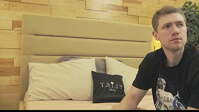 EthanPinkman online show from 11/29/25, 04:23