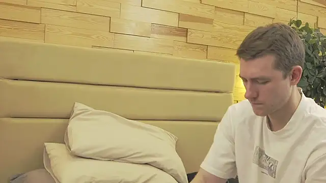 EthanPinkman online show from 12/02/25, 04:25