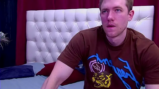 Snapshot of EthanPinkman chatting on 09/15/25, 04:24 EthanPinkman online show from 09/15/25, 04:24