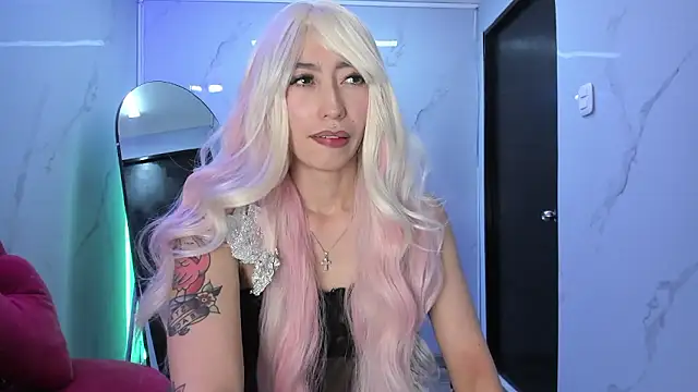 Snapshot of LilithCooperr_ chatting on 01/18/26, 12:36 LilithCooperr online show from 01/18/26, 12:36