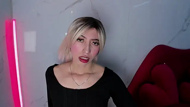 LilithCooperr  online show from 09/25/25, 11:00