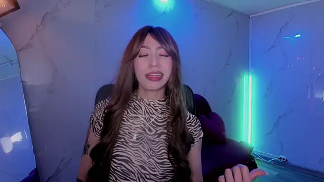 LilithCooperr  online show from 04/04/26, 01:17