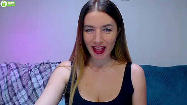 Snapshot of Sweet___Amelia chatting on 10/10/25, 03:24 Sweet Amelia online show from 10/10/25, 03:24