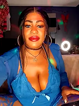 Snapshot of AmazonianMistress chatting on 03/19/25, 01:10 AmazonianMistress online show from 03/19/25, 01:10